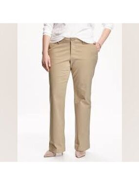 24 Reg • Old Navy • Smooth & Slim Mid-rise Khakis